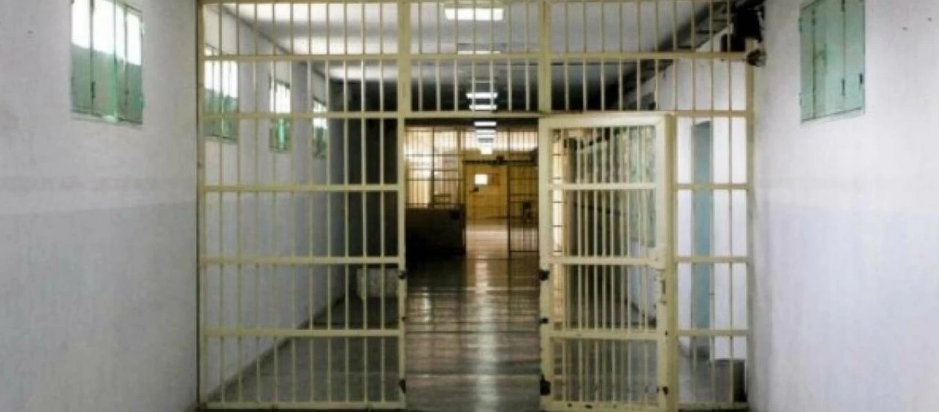 Κρατούμενος στις φυλακές Χανίων «λούστηκε» με αντισηπτικό και αυτοπυρπολήθηκε